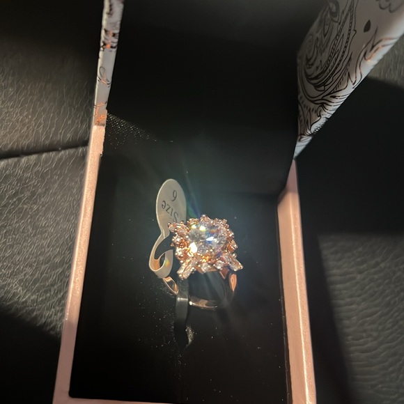 peermont Jewelry - Size 6 CZ rose gold ring